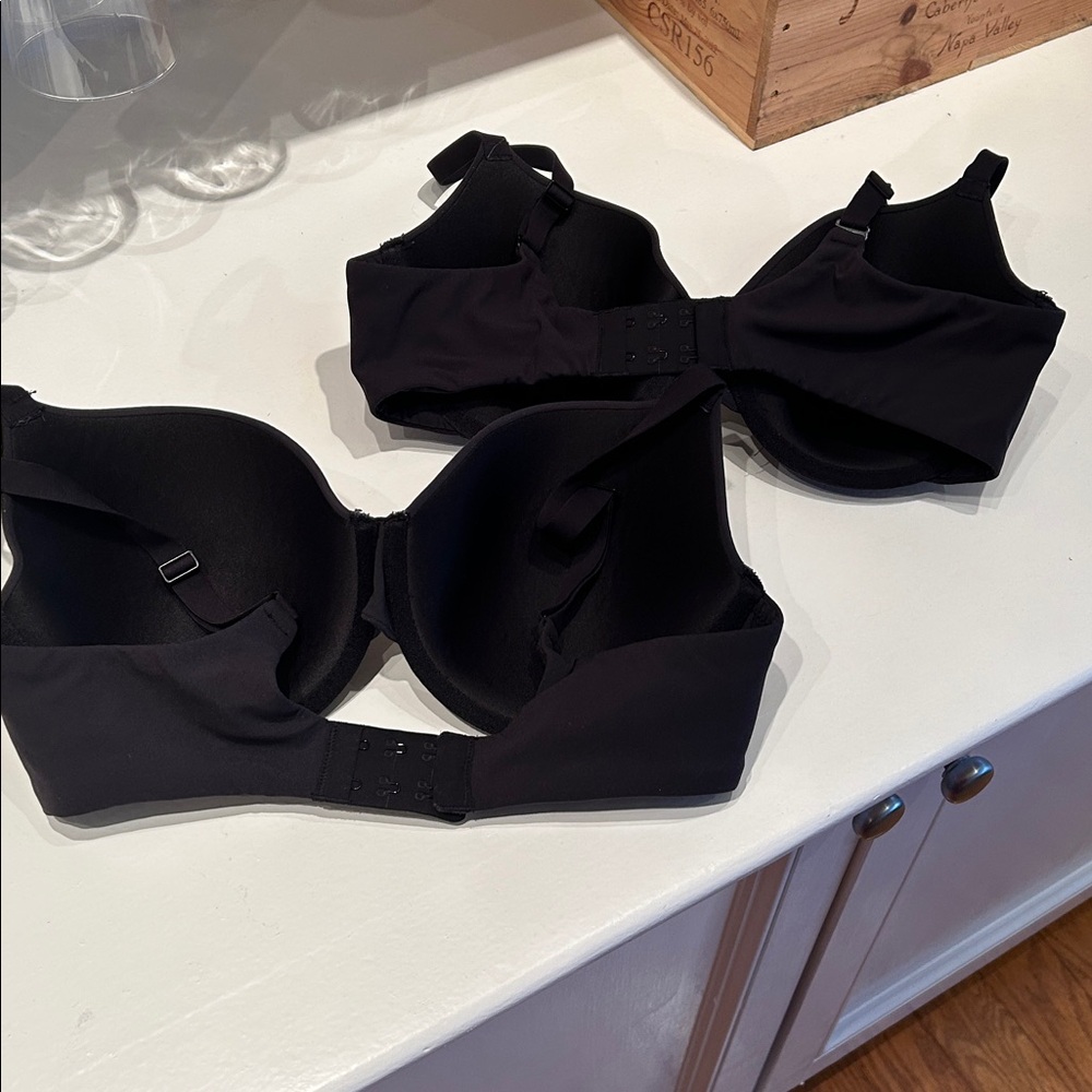 2 SKIMS Black Fits Everybody T shirt Bras - Picture 4 of 6